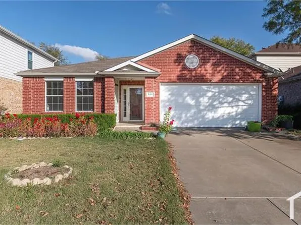 8409 Vicksburg Ln, Fort Worth, TX 76123