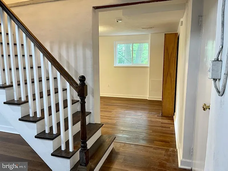 2305 N Vermont St — Photo 22