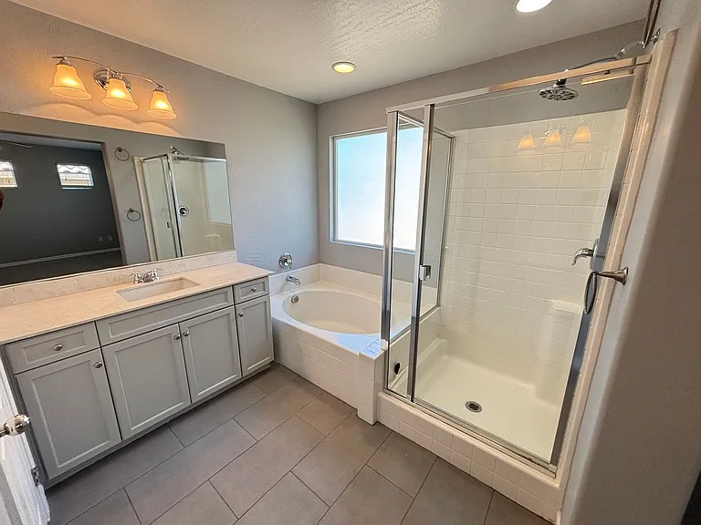 10612 Forum Peak Ln — Photo 26