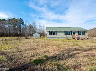 996 Drumhill Rd, Gates, NC 27937