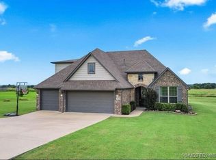 30130 Maxine Ave, Inola, OK 74036