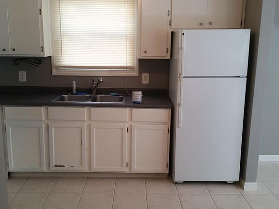 3rd image of 14669 62nd St N APT 4