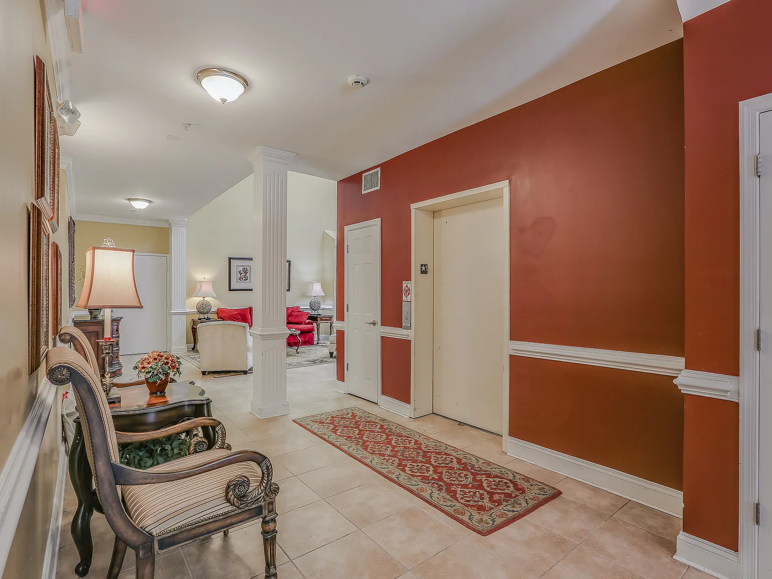 Sunstone Apartments — Photo 3