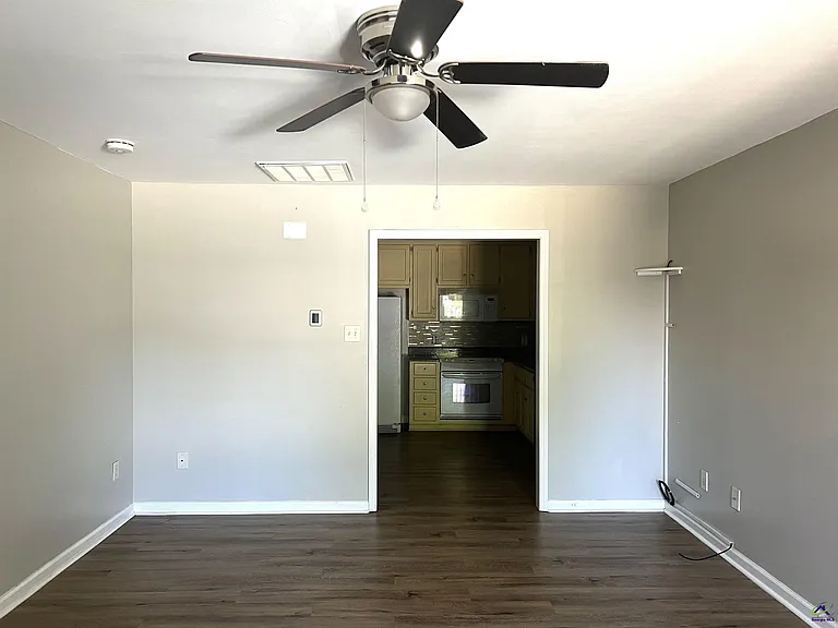 230 Katelyn Cir — Photo 4