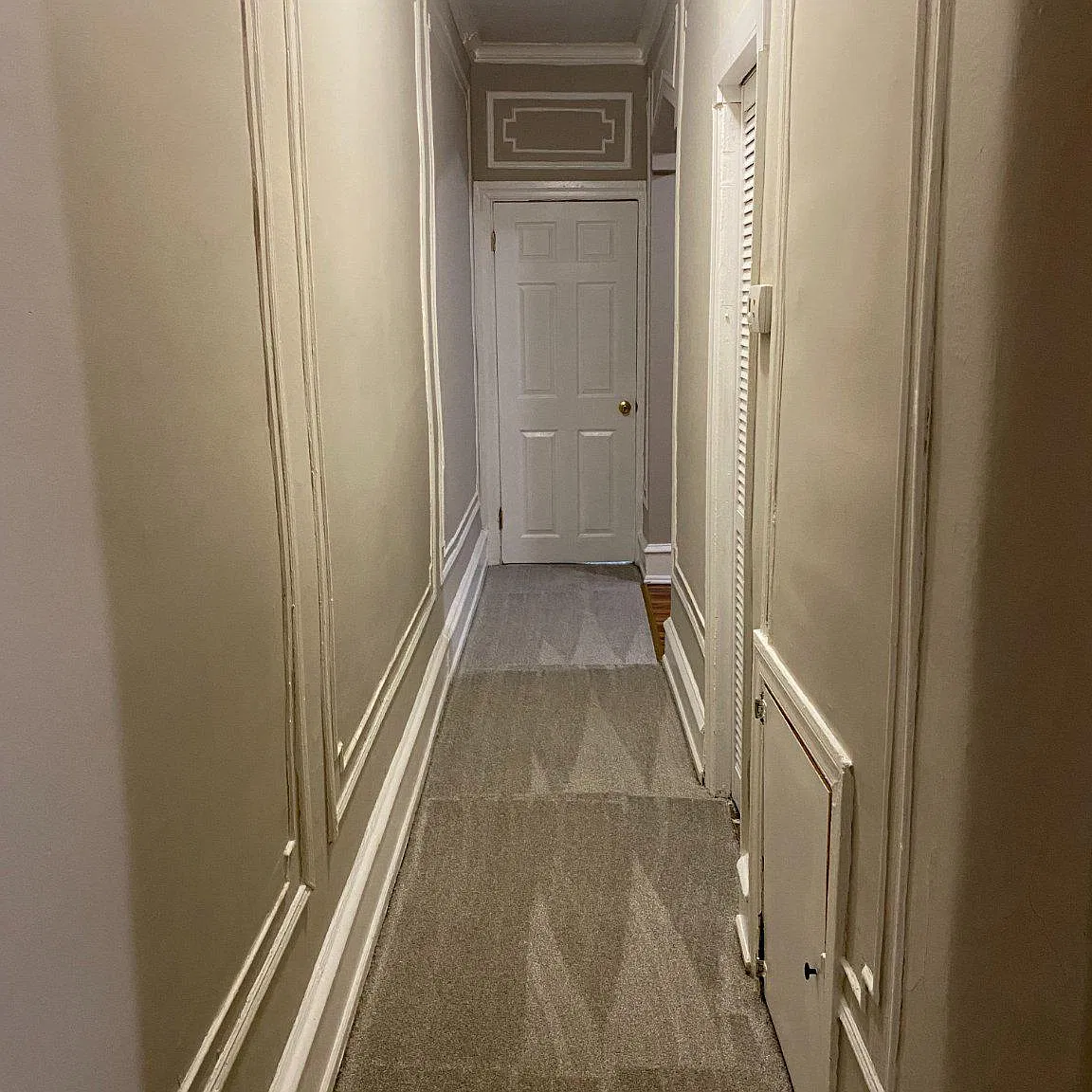 2 bed, 1.0 bath, 2400 sqft, $1,650 — Photo 2