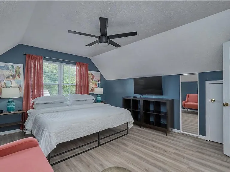 Bedroom 2 - upstairs