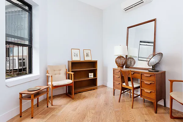 Rented by Nooklyn NYC LLC | media 32