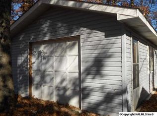 21798 Hickory Hill Ln, Athens, AL 35613
