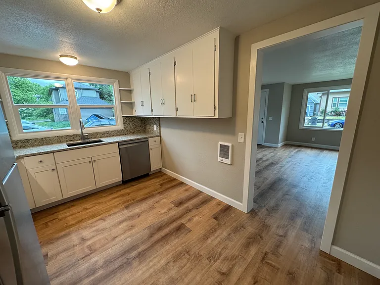 125 NW 14th St #1 — Photo 3
