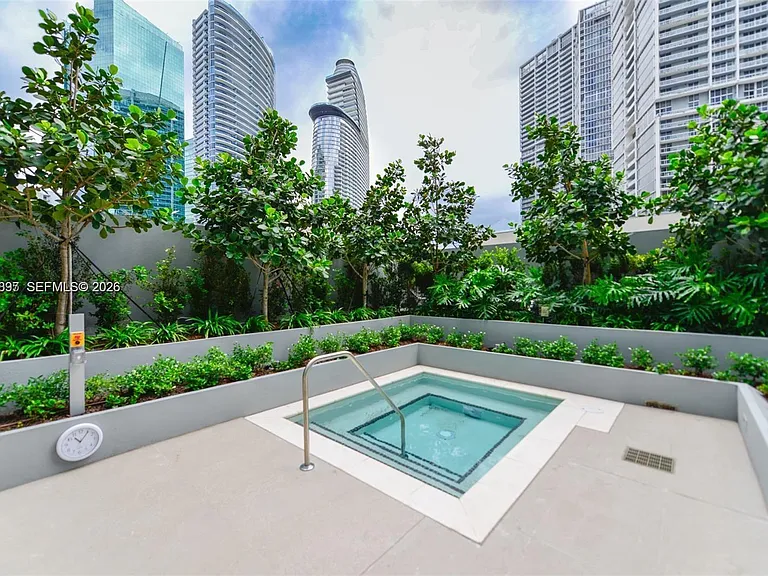77 SE 5th St #1806 — Photo 33