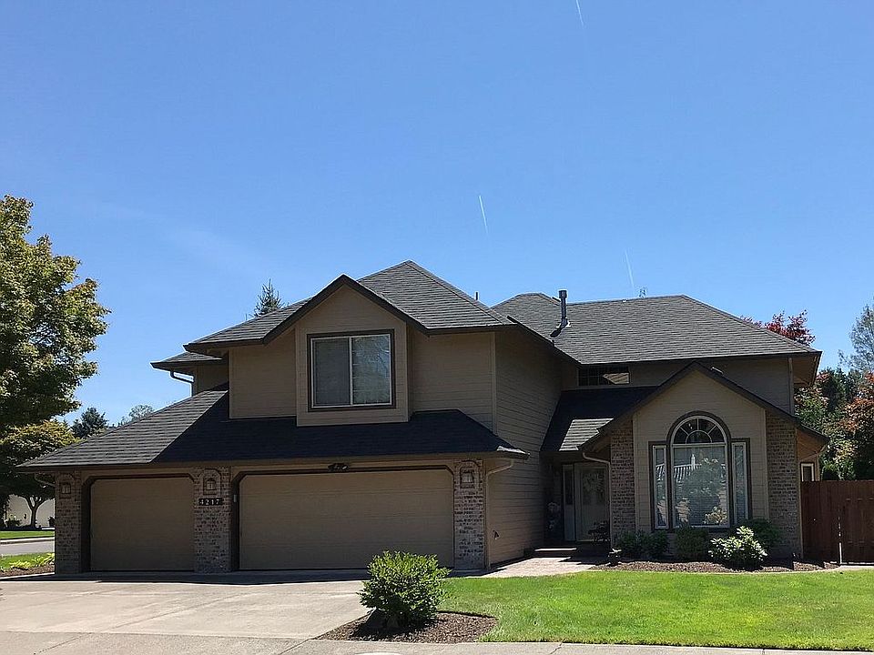 1st image of 4217 NE 124th St