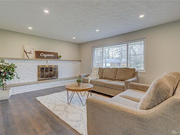 4th image of 1125 Regal Hill Dr