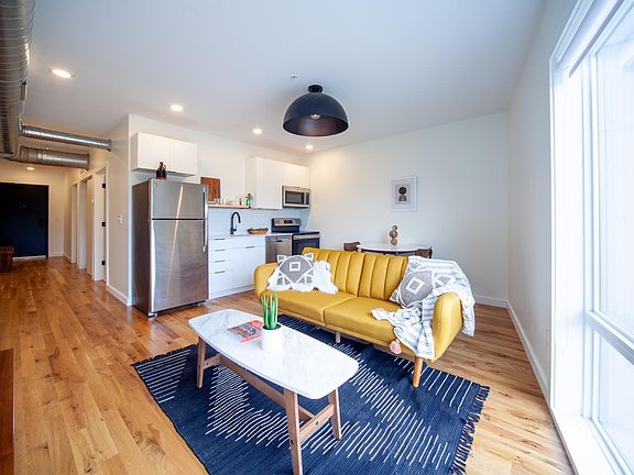 3rd image of 548 W State St APT 202
