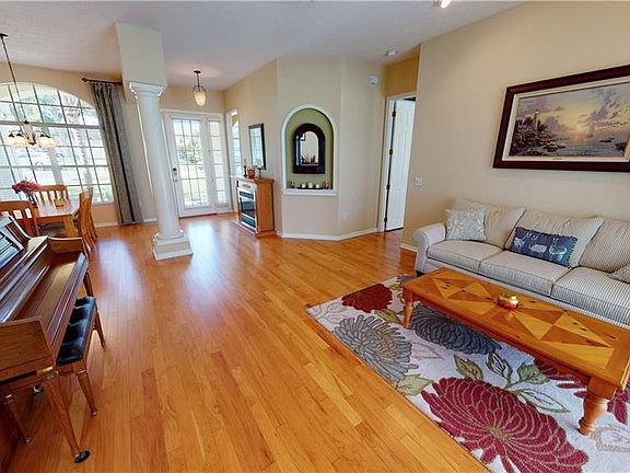 2nd image of 13614 Plantation Lake Cir
