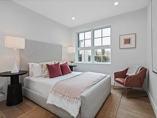 Rented by Avenue Sotheby's International Realty | media 9