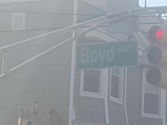 5th image of 139A Boyd Ave