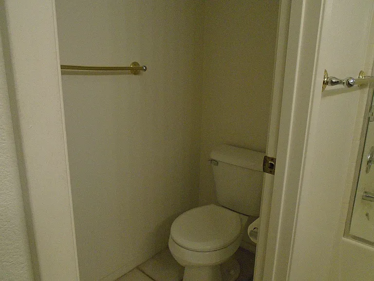 5319 Silvergate St — Photo 12