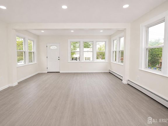 5th image of 12 Ford Ave