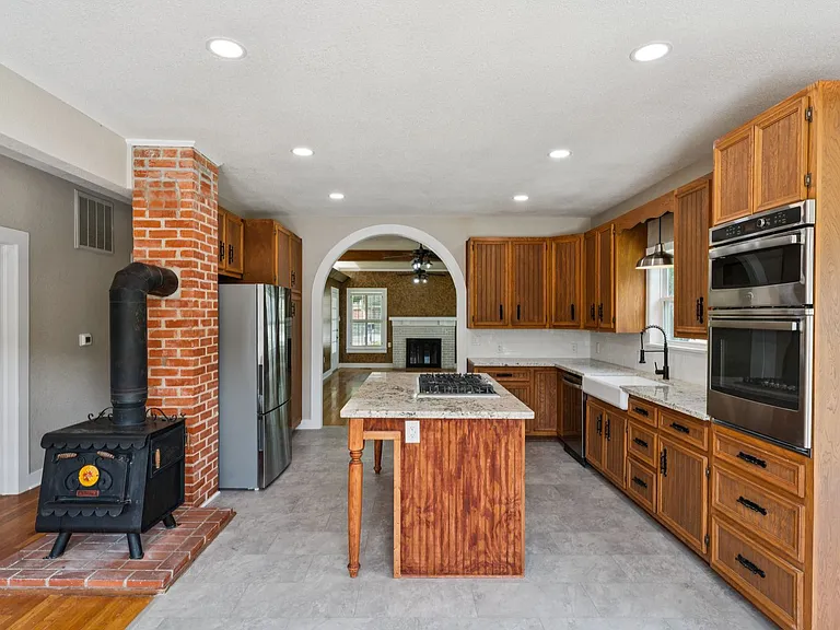 207 S Porter St — Photo 20