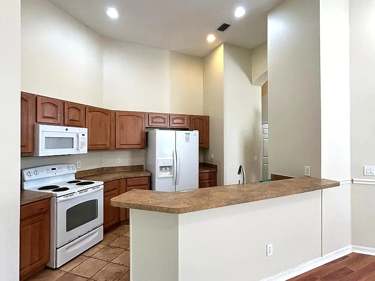 1357 Candy Apple Way — Photo 4