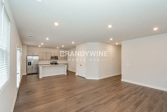 321 Dearborn Station Dr — Photo 3