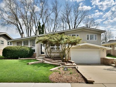 2407 E Sherwood Rd, Arlington Heights, IL, 60004