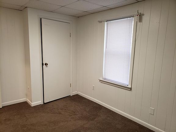 5th image of 5830 Lincoln Ave #A