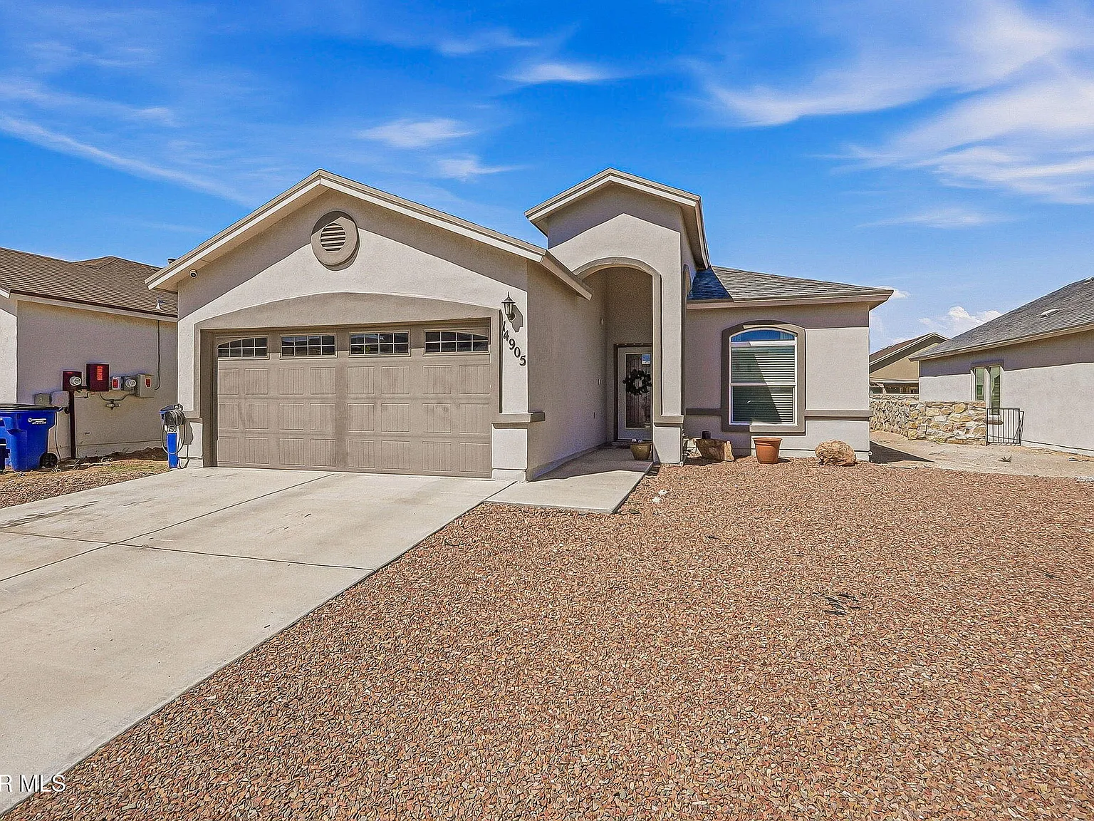 4 bed, 3.0 bath, 1605 sqft, $1,900 — Photo 2
