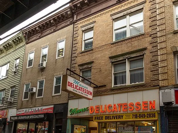 9412 Jamaica Ave, Woodhaven, NY 11421