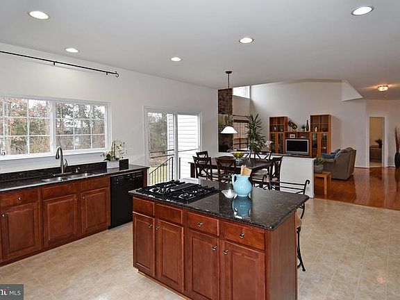 4th image of 8477 Hessian Hill Ct