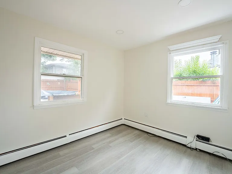 Coppersmith Rd — Photo 15