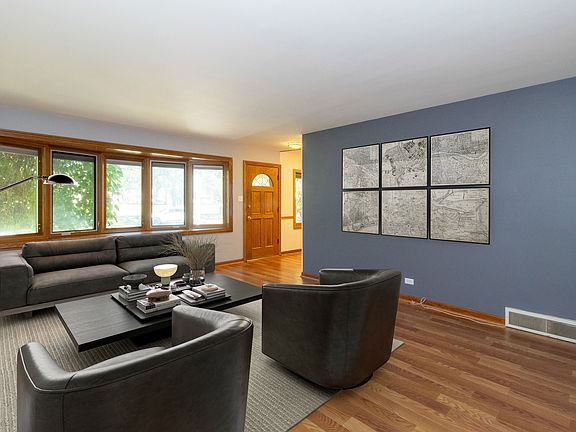 4th image of 8213 N Odell Ave