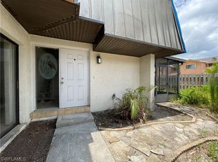 11684 Pointe Circle Dr, Fort Myers, FL 33908