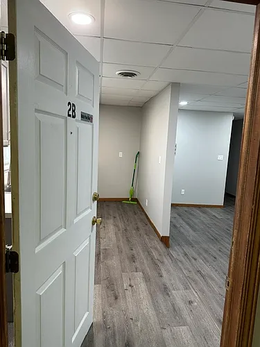 100 S Main St #2B Photo 1