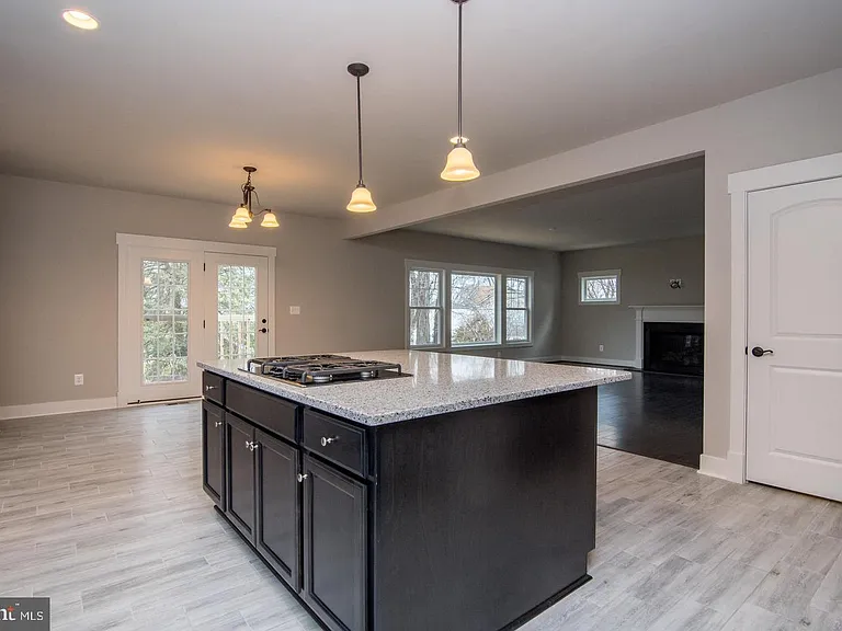6928 Regent Ln — Photo 19