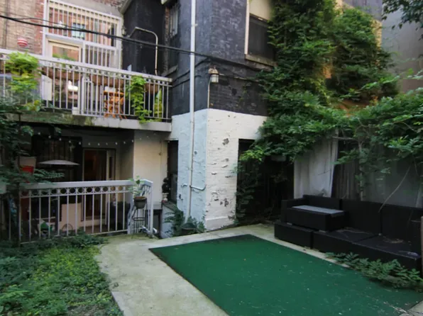 55 West 70th Street image 1 of 8