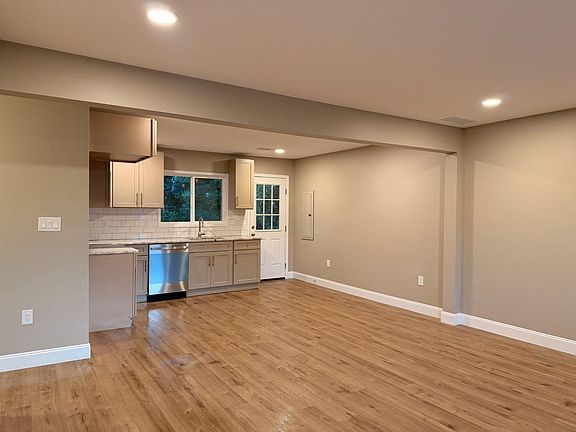 4th image of 839 Hartman Ave