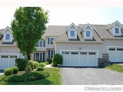 21 Turnberry Ct photo 1