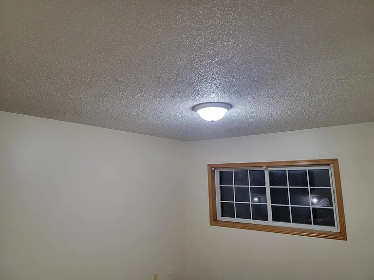 1319 SE Delaware Ave #3 — Photo 9