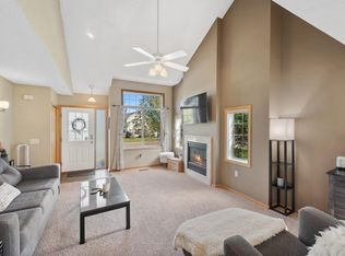 2406 Oakridge Cir, Hudson, WI 54016