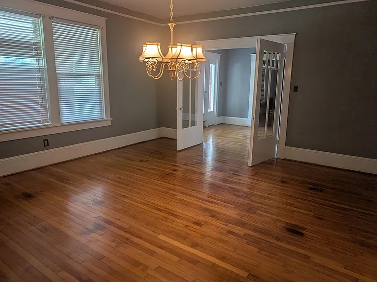 207 W Main St — Photo 3