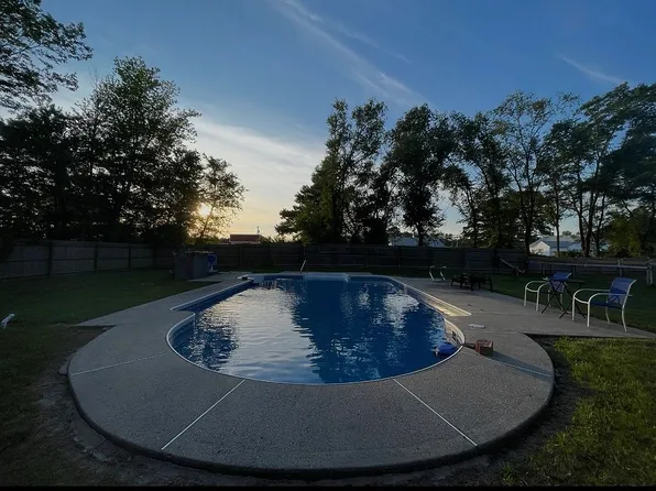 736 Tulls Creek Rd, Moyock, NC 27958