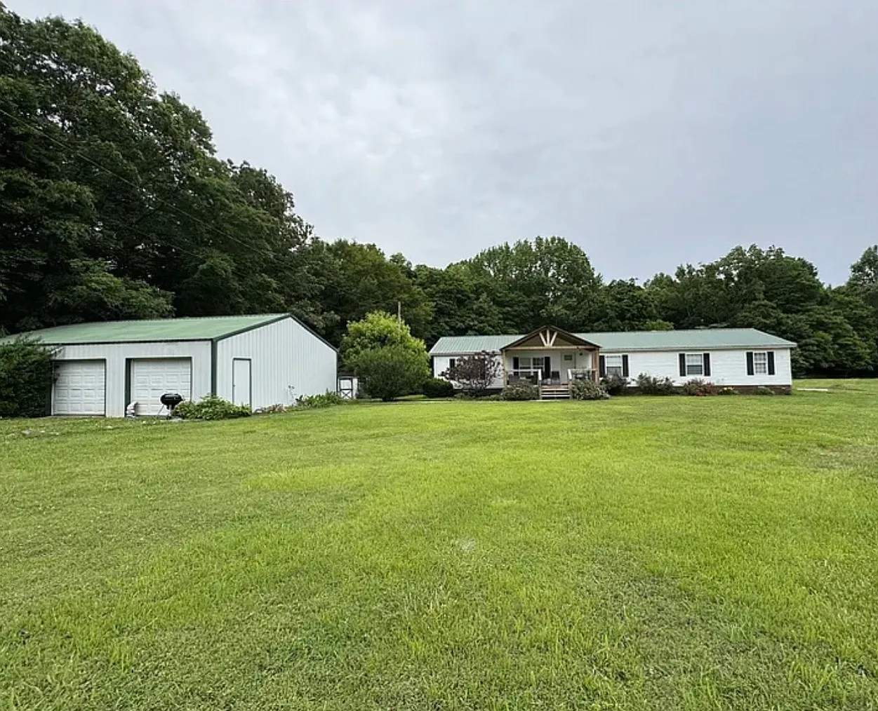 5 bed, 1944 sqft, $2,500 — Photo 1