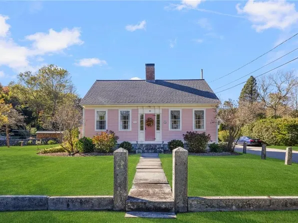 88 Featherbed Ln, North Kingstown, RI 02852