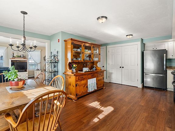 5th image of 28-28 Brook St #30