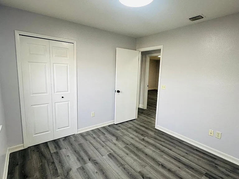 648 Pyramid Ave — Photo 17