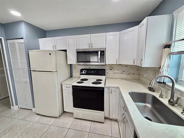 4159 NW 90th Ave #201 — Photo 9