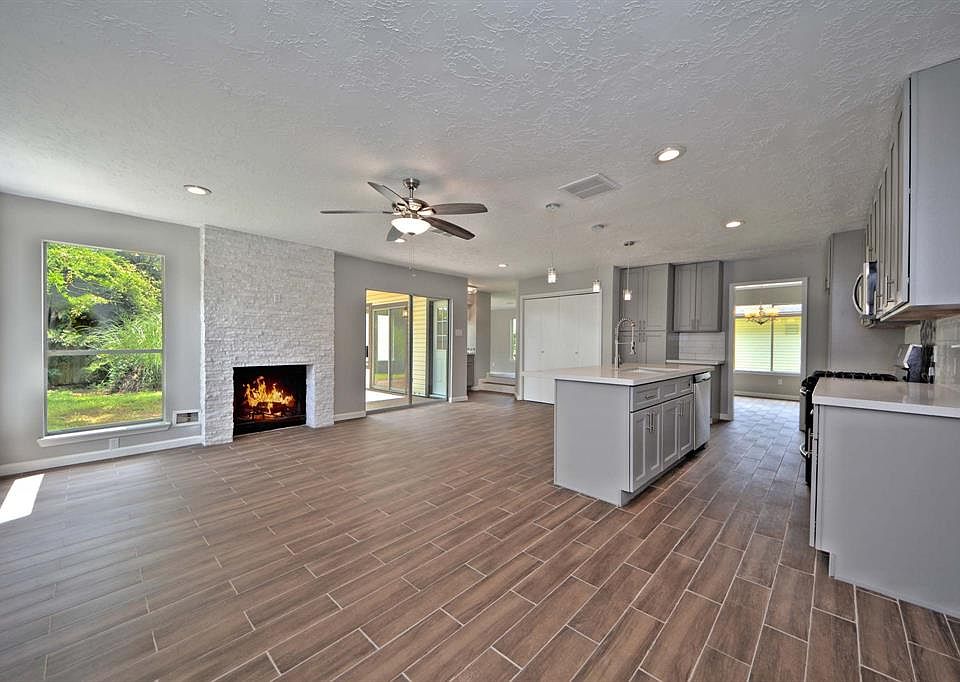 1st image of 1714 Plumbwood Way