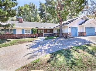 9610 Wheatland Ave, Sunland, CA 91040