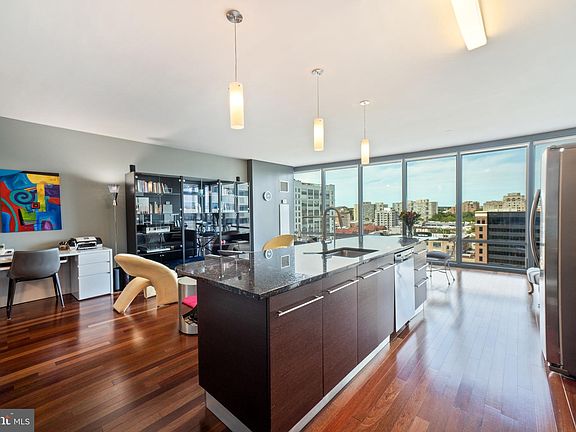 3rd image of 2101 Market St Unit 901